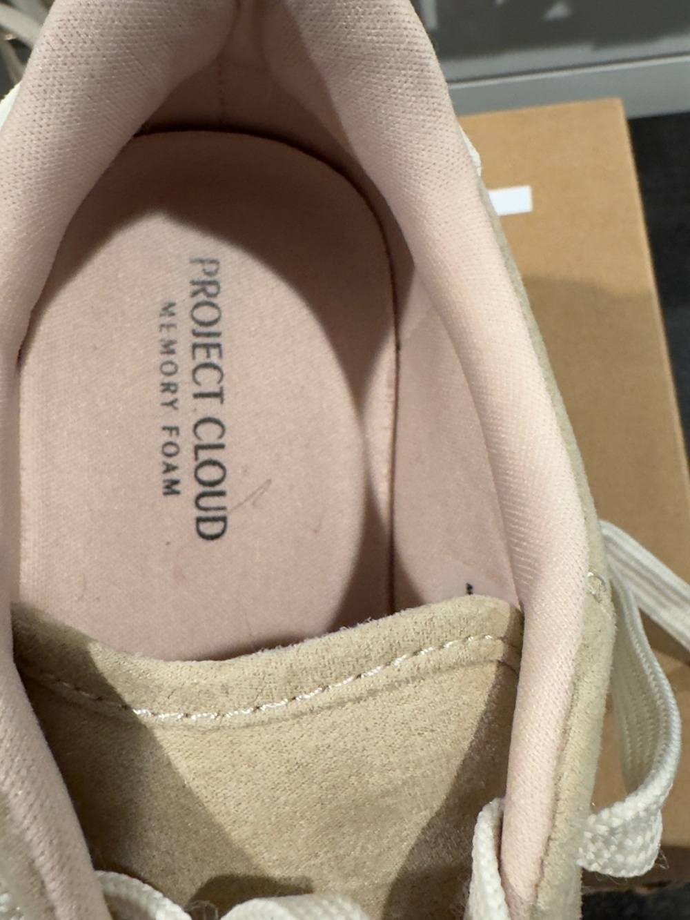 Women's Neutral Platform Sneakers with Lace-Up Comfort - Picture 5 of 9